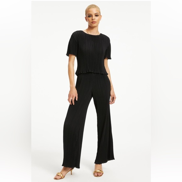 Good American
Plissé T-Shirt - Picture 5 of 6